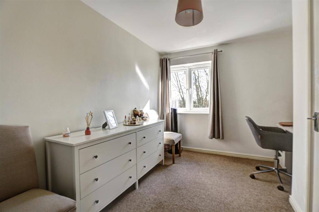 Merivale Way, Ely photo 4
