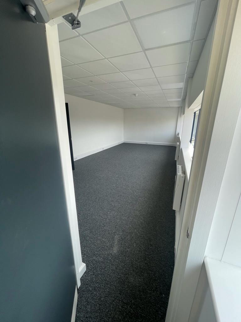 office 3.jpeg
