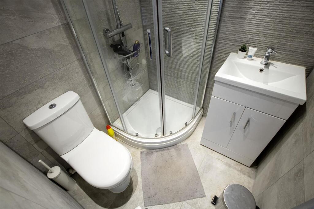6 bedroom house for rent