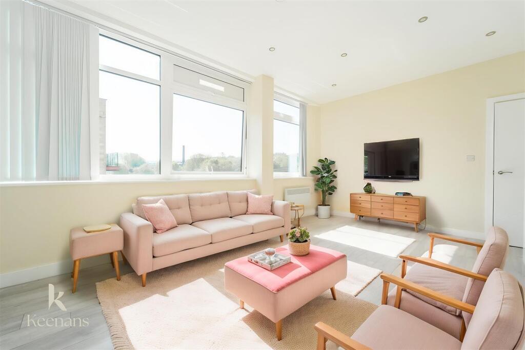 Main image of property: Manchester Road, Burnley