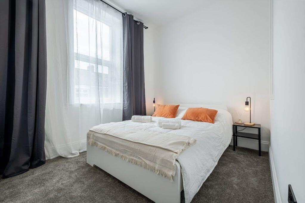 Main image of property: DOUBLE ENSUITE ROOM, Richardson Street, Wallsend
