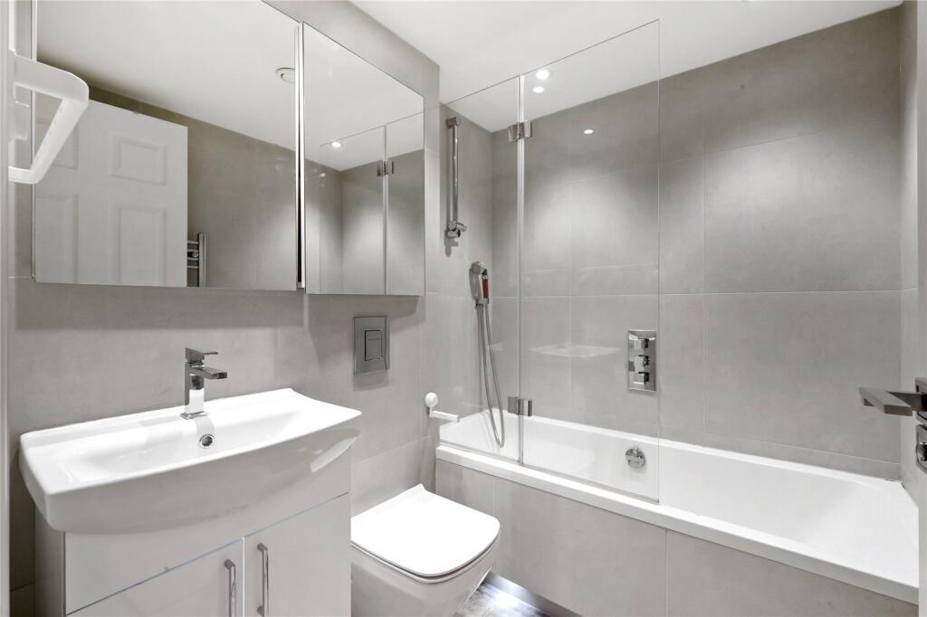 Apartment in London - View 4