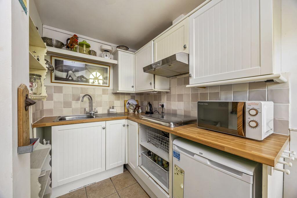 Jasmine Cottage, Broadmere Common, Henfield photo 5