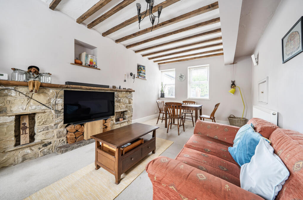 House in Leeds - View 2