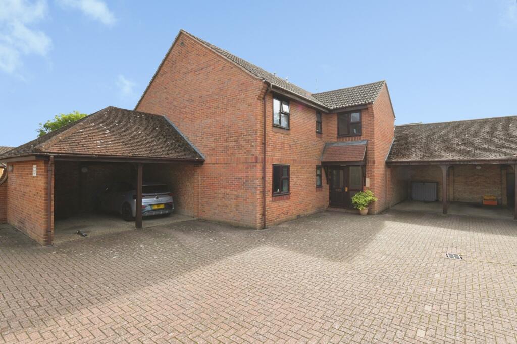 Main image of property: Wood Green, Basildon, Essex, SS13