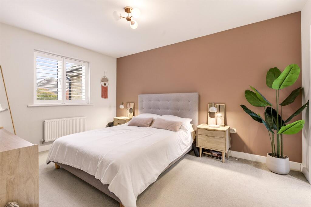 House in Worthing, West Sussex - More