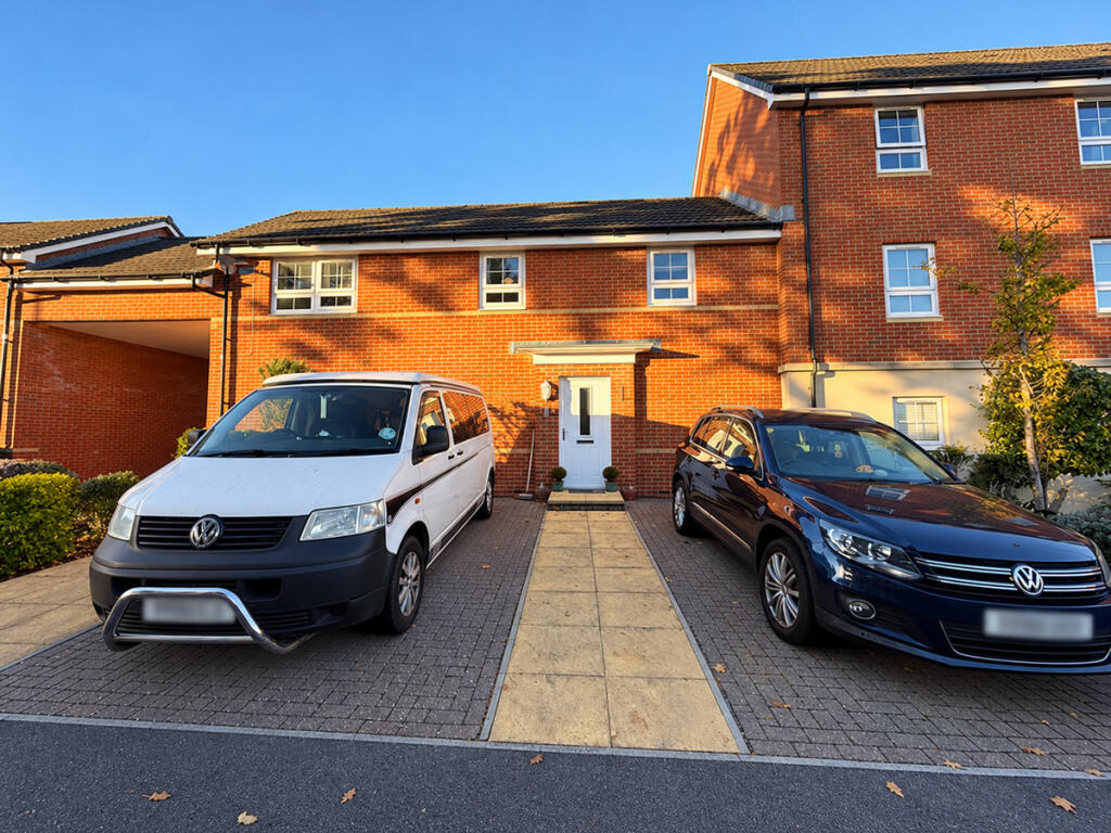 Abraham Drive, Hamworthy, Poole, BH15 photo 2