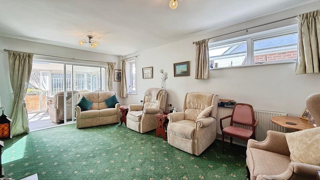 House in Westbury, Leigh Park - View 4