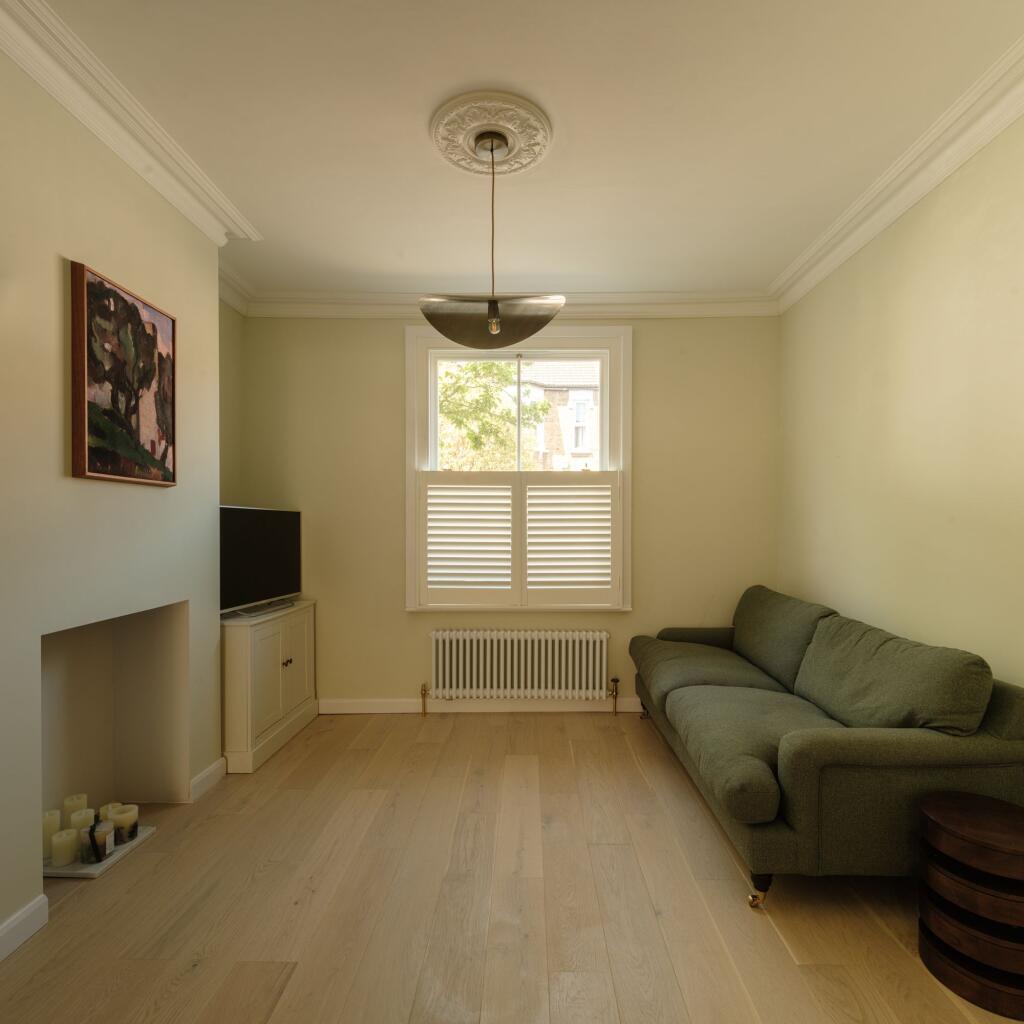 Pearcroft Road, Leytonstone, London, E11 photo 3