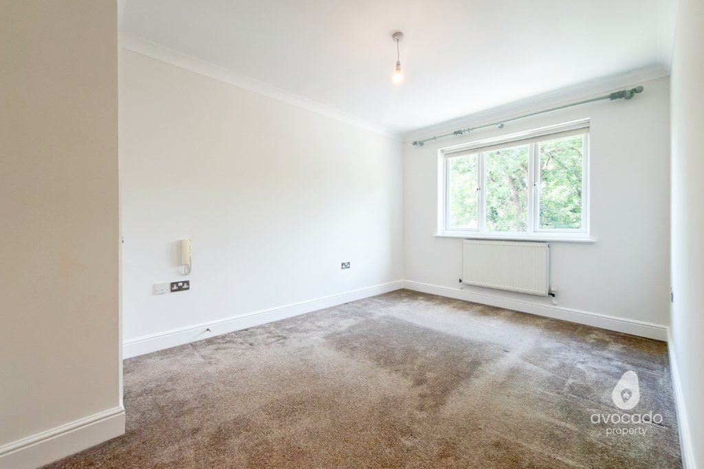 Apartment in Binfield, Bracknell Forest - More