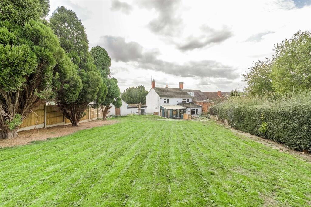 Coleshill Road, Nuneaton photo 2