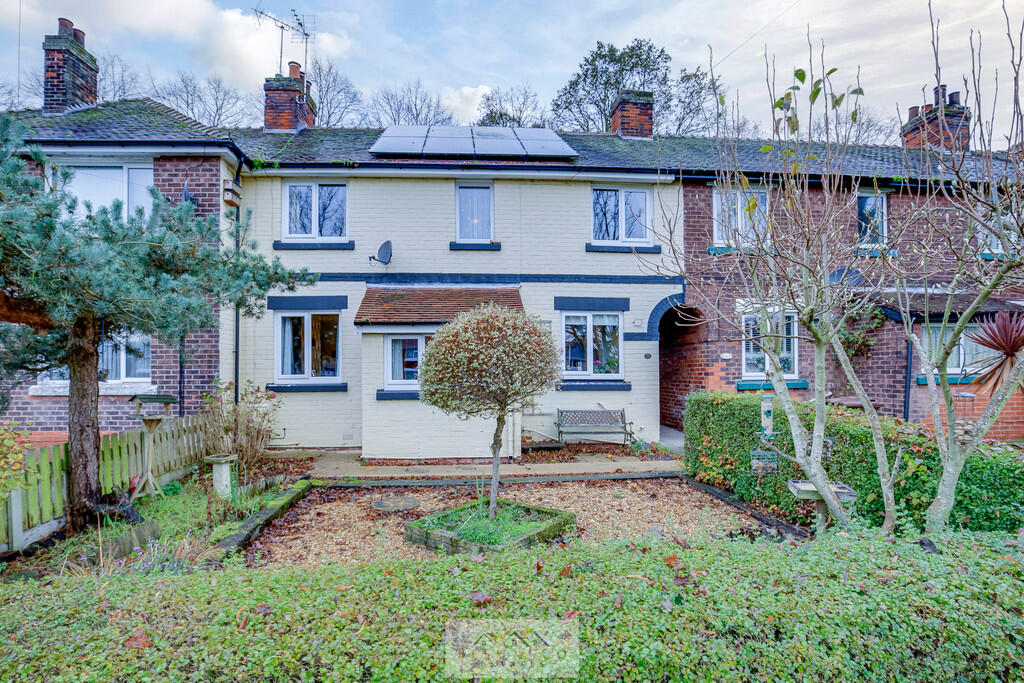 3-bed terraced on Forest Lane, Worksop, £140,000