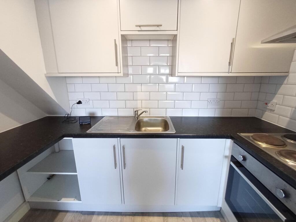 Apartment in Herne Bay, Hunter's Forstal, Mickleburgh Hill - View 3