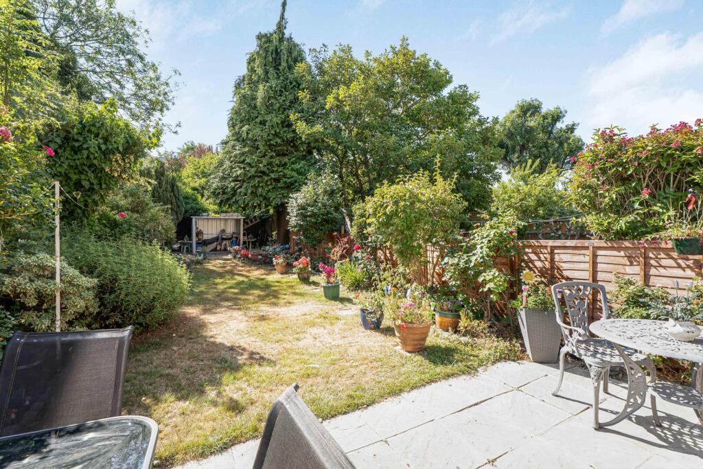 House in London - View 5