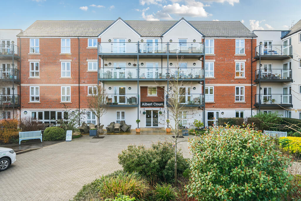 Main image of property: Reading Road, Henley-On-Thames, RG9