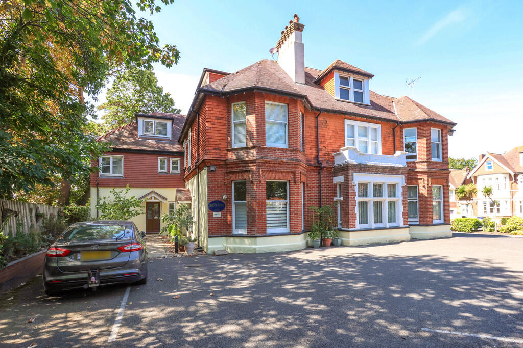 Apartment in Bournemouth, Boscombe