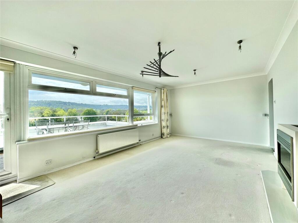 Compton Place Road, Eastbourne, BN21 photo 2