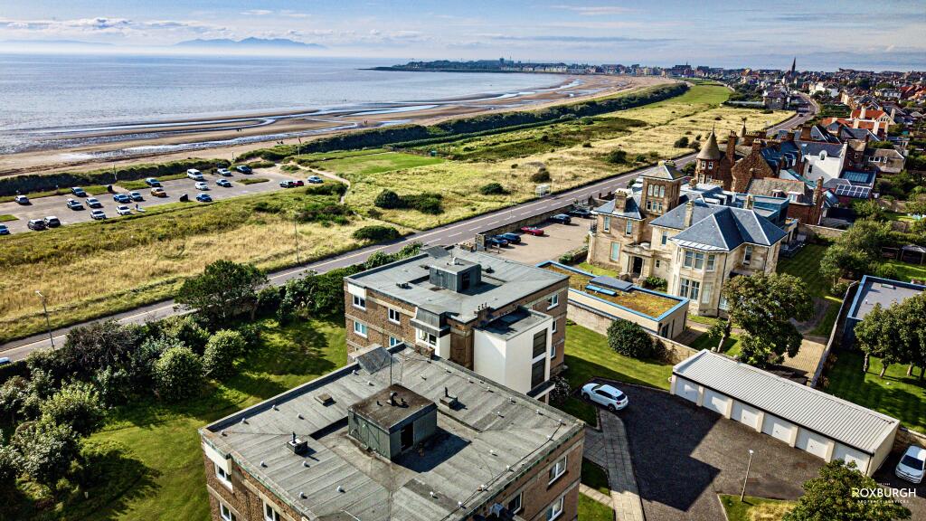 Apartment in Kilmarnock, South Ayrshire - View 2