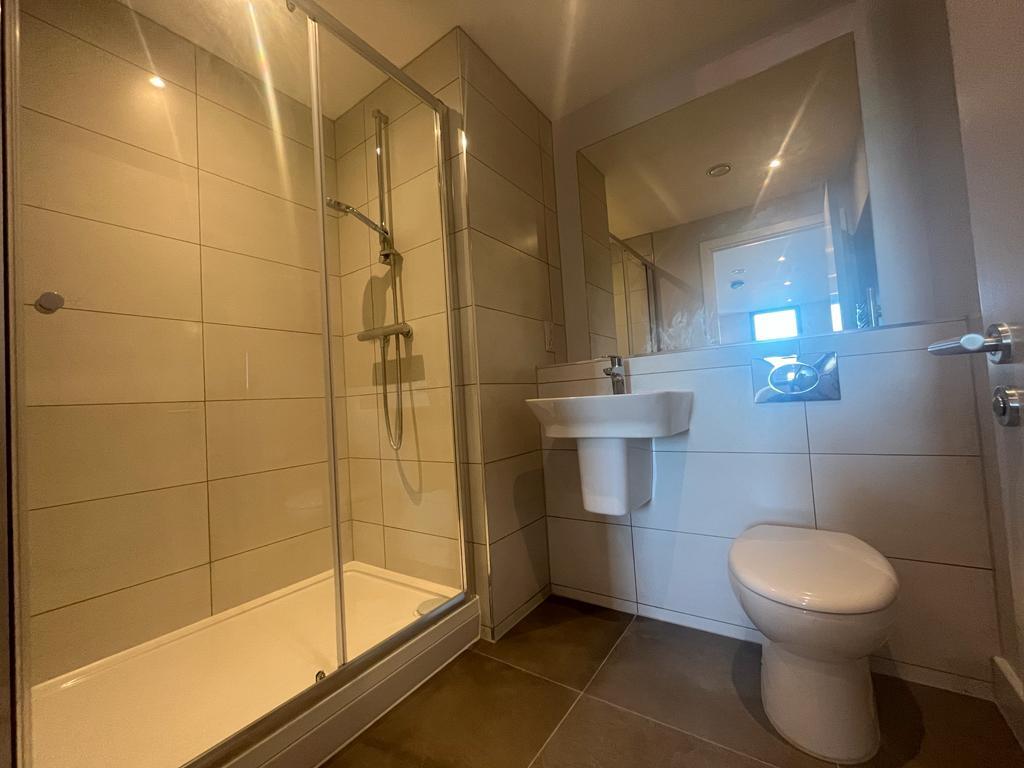 3 bedroom end of terrace house for rent