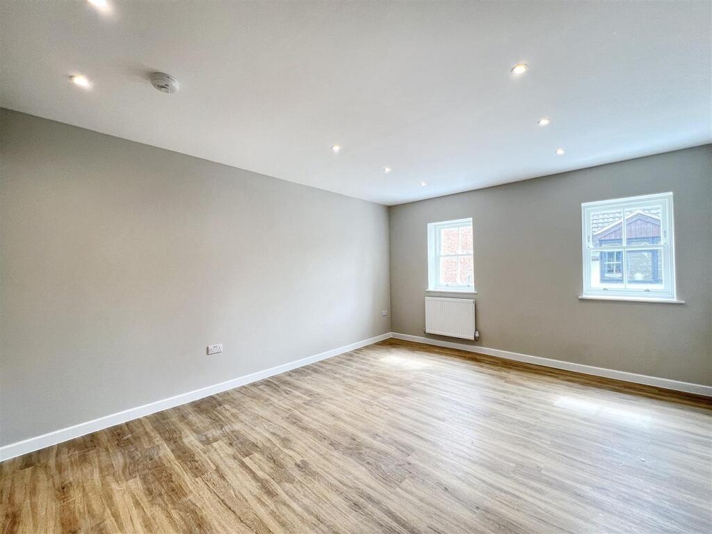 Apartment in Wellingborough, North Northamptonshire - View 5
