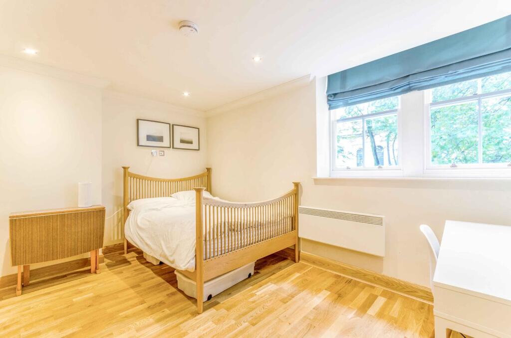 Main image of property: Mulberry Court, Wapping, London, E1