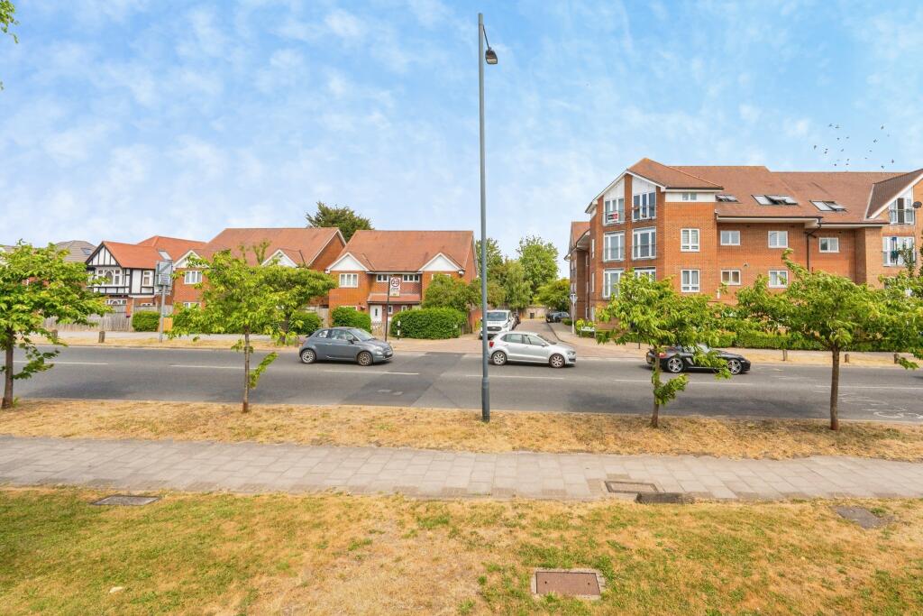 196 Watford Road, Wembley, HA0 photo 3