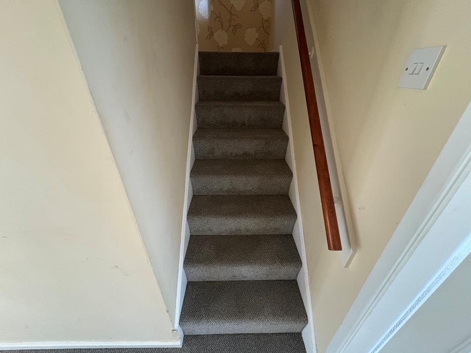 House in Lichfield, Burntwood - View 5