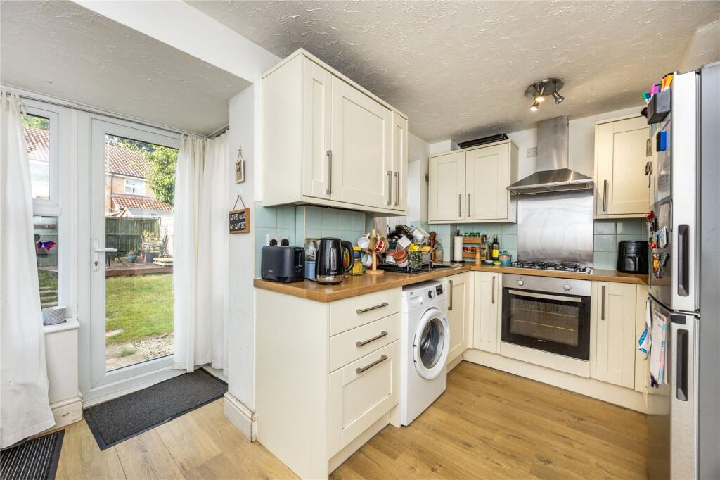 House in Crawley, Maidenbower, Worth - View 3