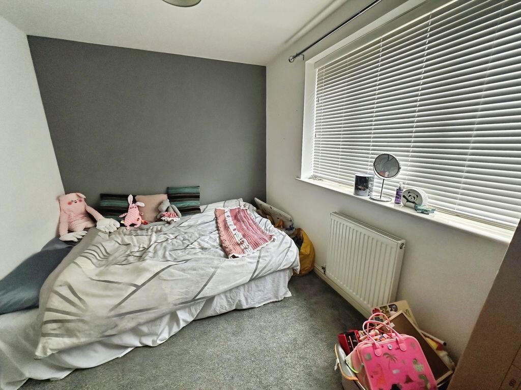 House in Ashington, Portland, Hirst - More