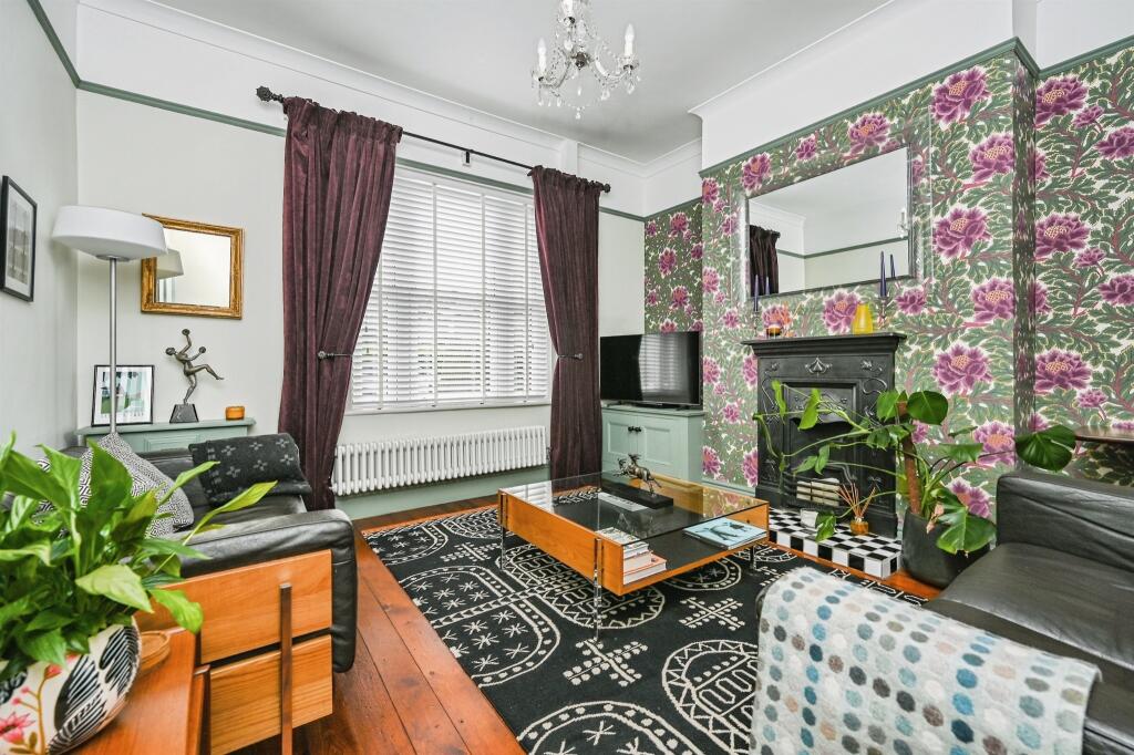 House in Knowsley, Liverpool City Region - View 4