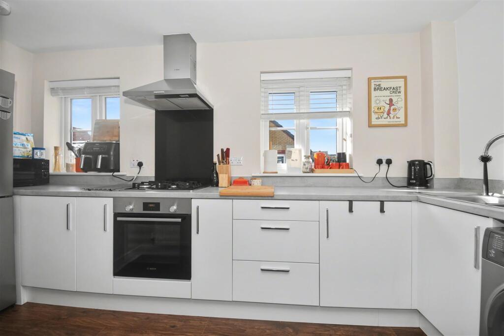 House in Corby, Newton and Little Oakley - View 4