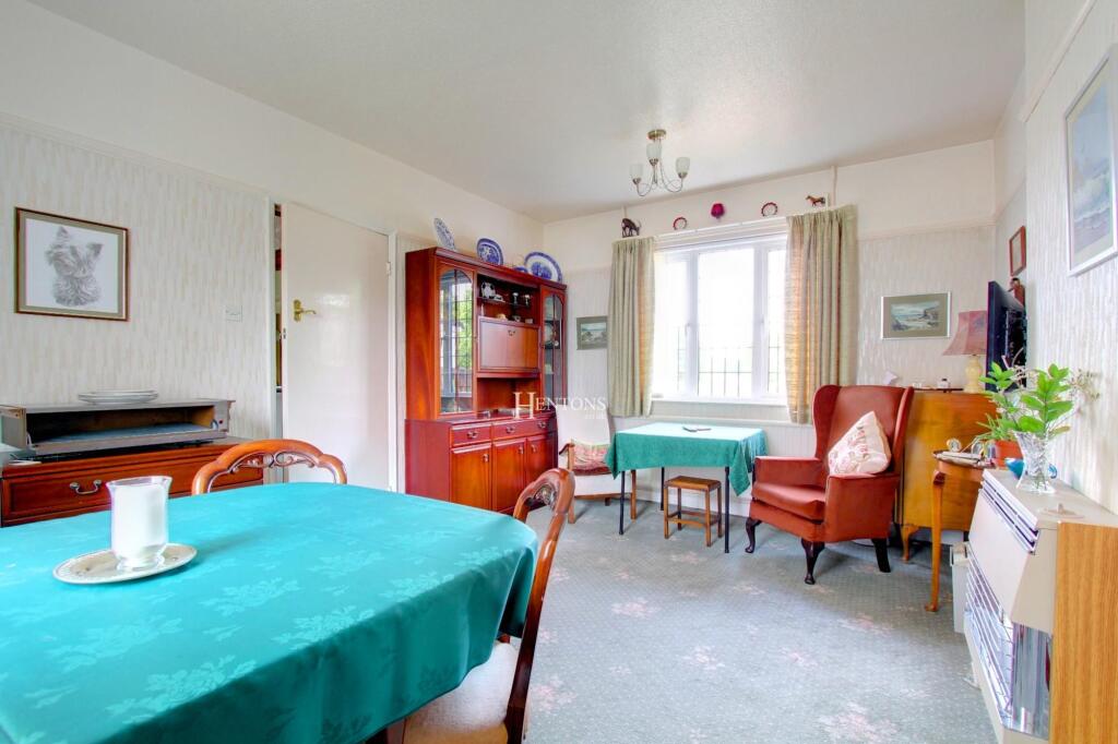 Rhydypenau Close, Cyncoed, Cardiff photo 4