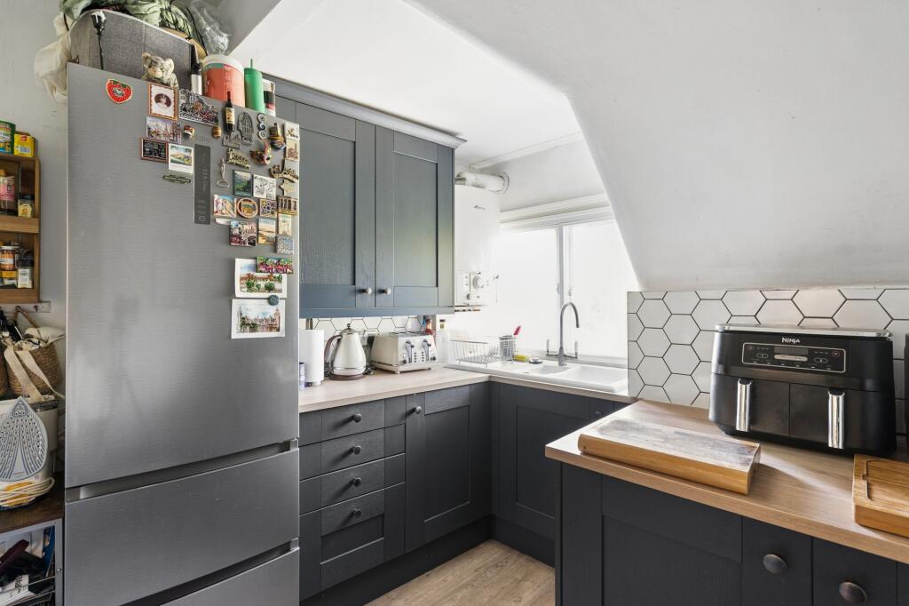 Langley Road, Watford, WD17 - View 5