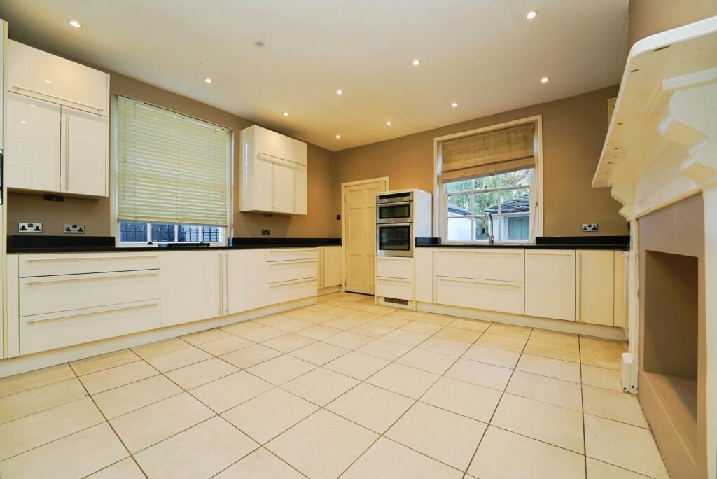 Loves Grove, Worcester, Worcestershire, WR1 photo 2