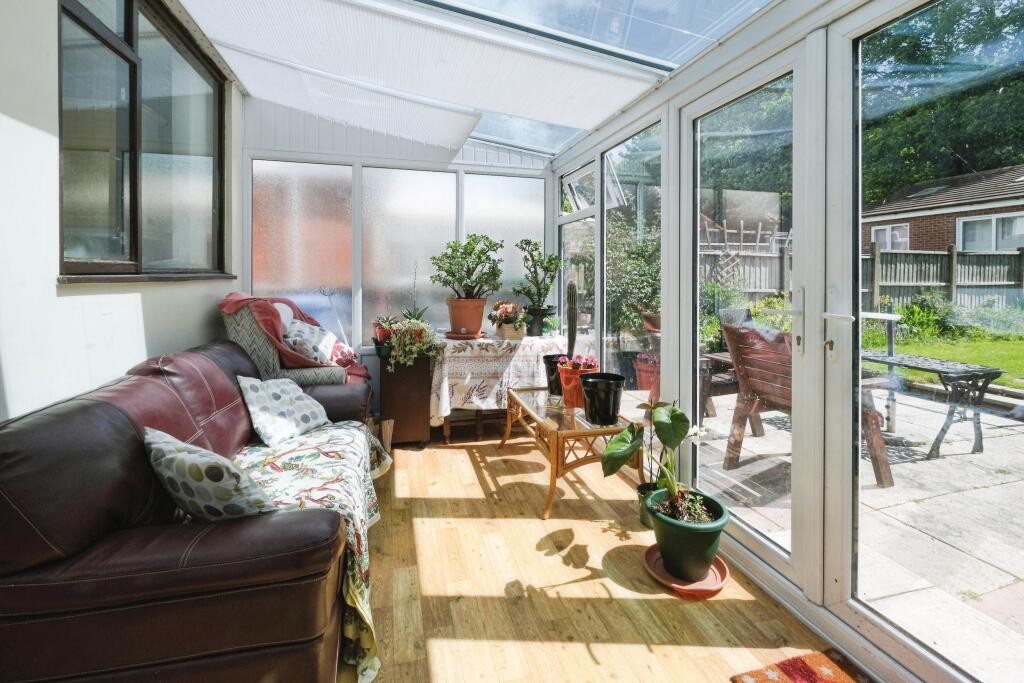 House in Knowsley, Liverpool City Region - View 4