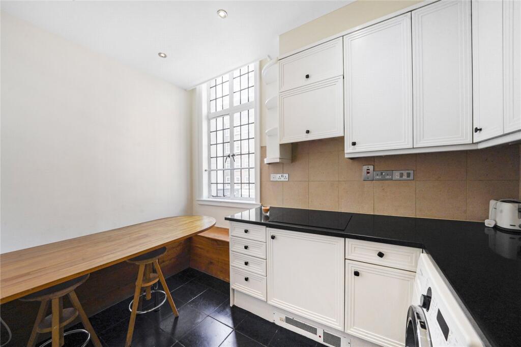 Apartment in London - View 3