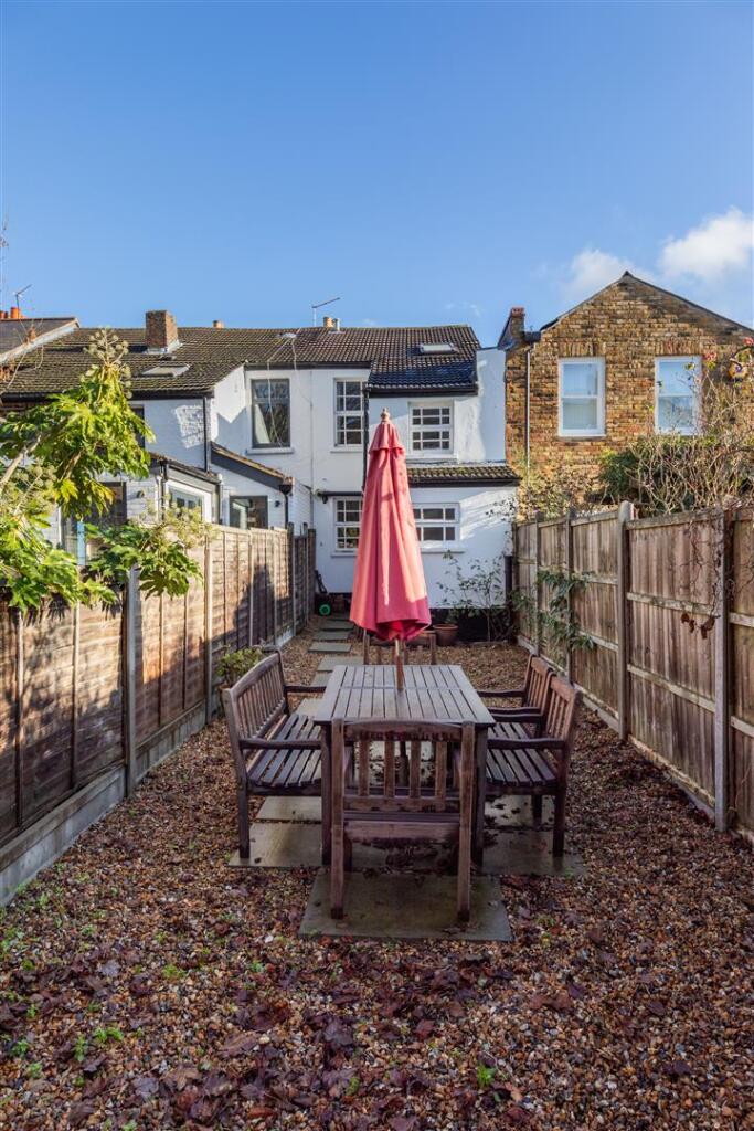 Eden Road, Walthamstow – další