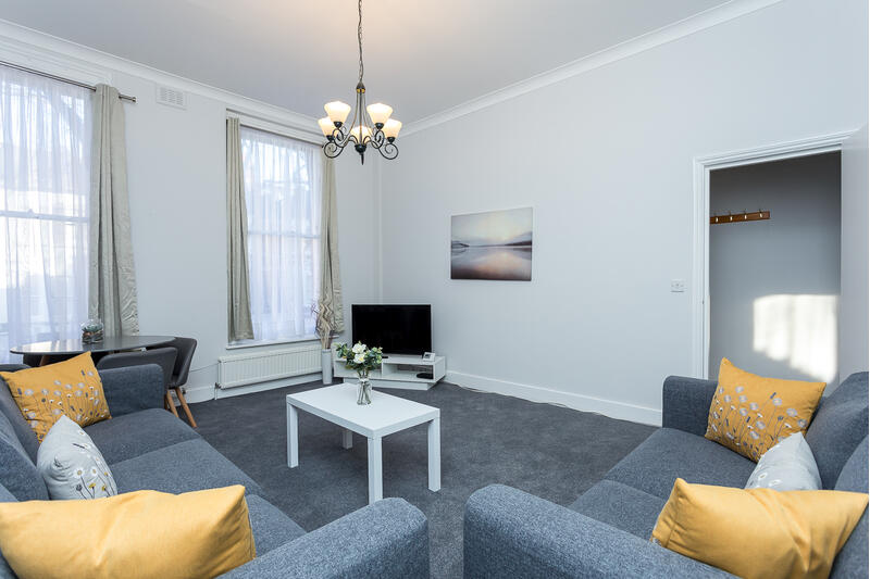 Apartment in London - View 2