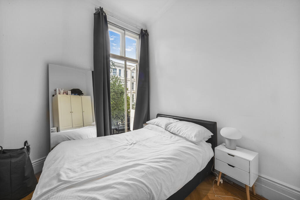 Apartment in London - More