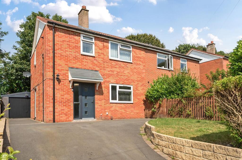 Main image of property: Tinshill Mount, Cookridge, LS16