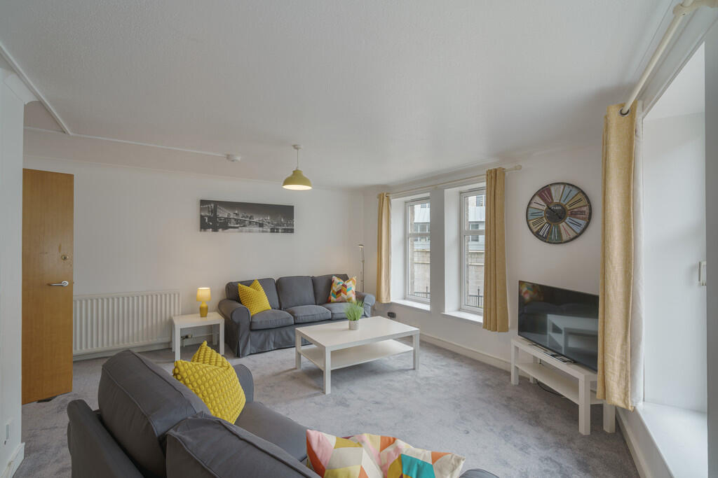 Apartment in Aberdeen, City Centre - View 3