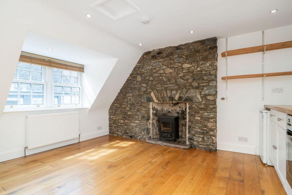 House in Edinburgh - More