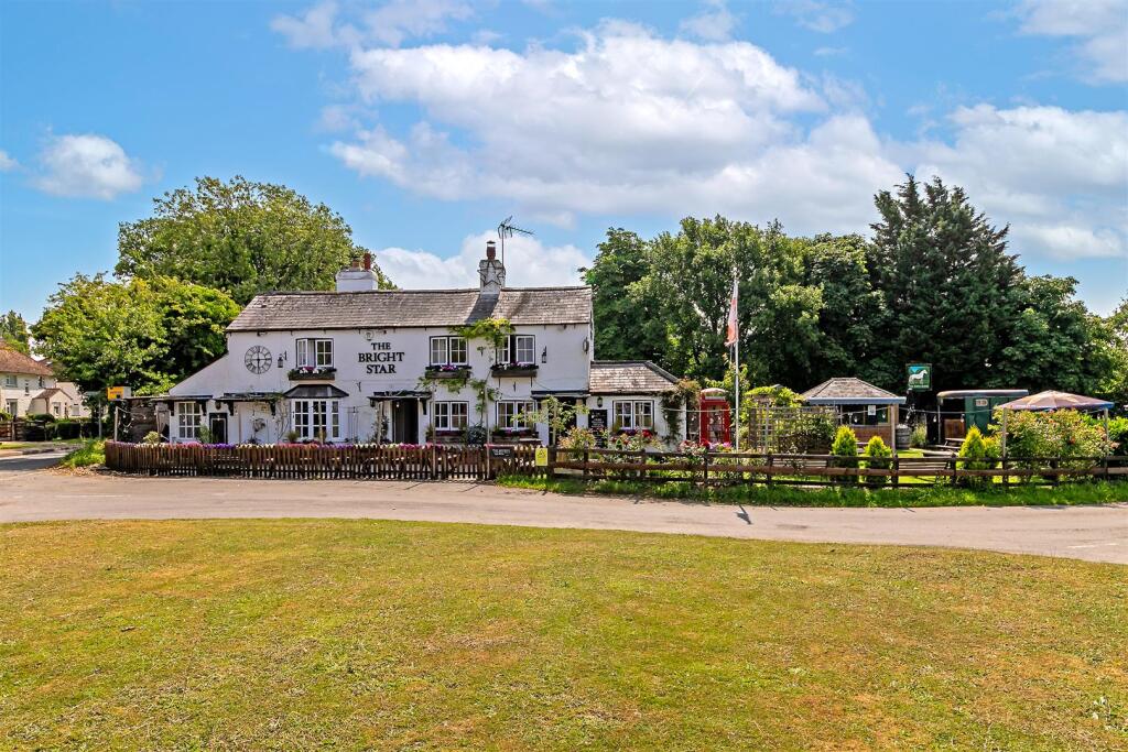 House in North Hertfordshire, Peter's Green, Kimpton - View 3