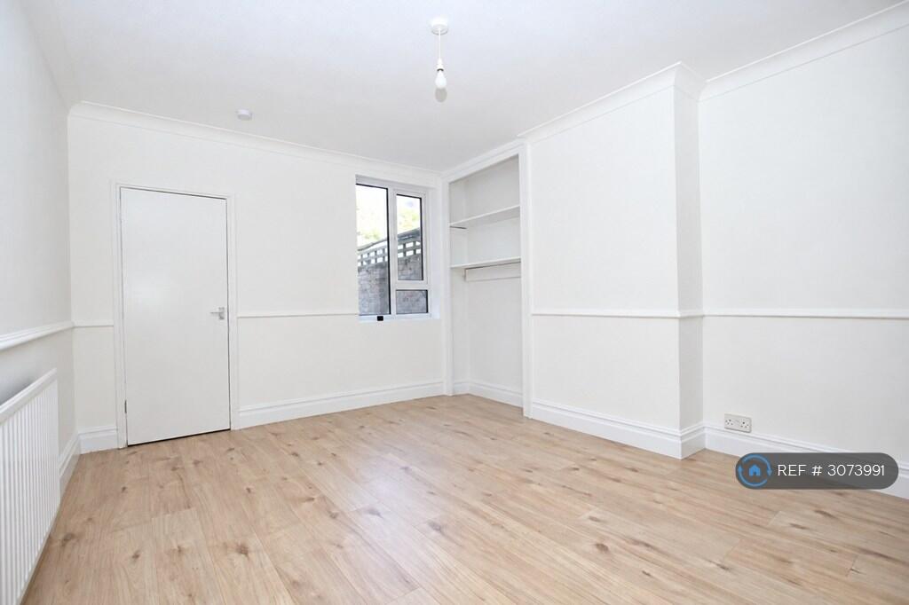 House in Rochester - View 3