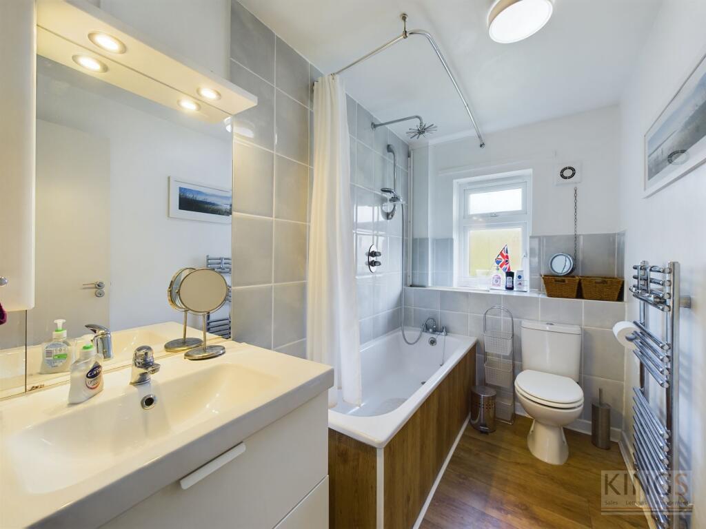 Apartment in Hatfield, Hilltop - More