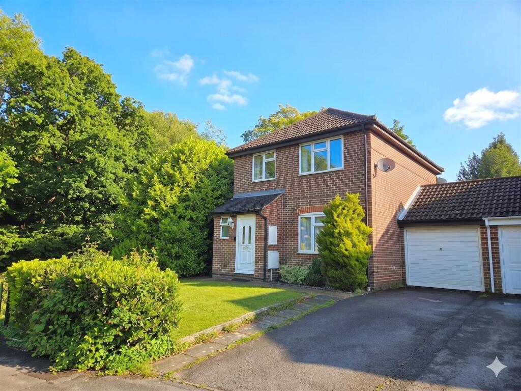 Main image of property: The Hurdles, Titchfield Common