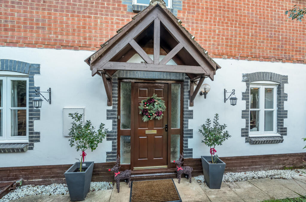 Main image of property: Green Ridges, Headington, Oxford