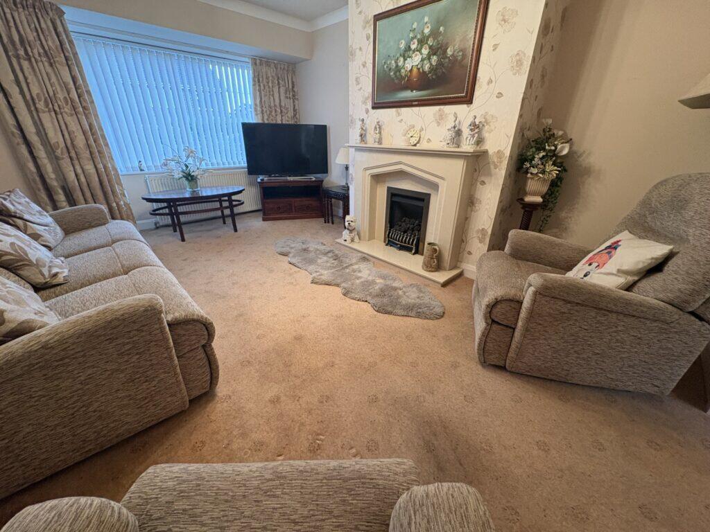 House in Wakefield - View 5