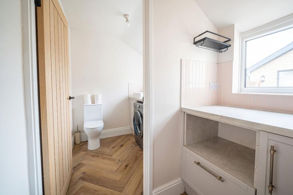 House in Winchester, Shedfield - More