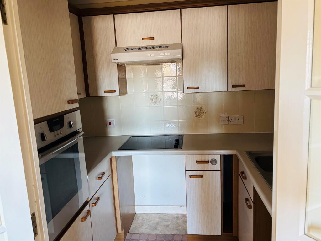 Seafield Road, Bournemouth photo 3